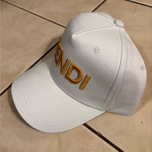 Fendi Baseball Cap , Unisex - Picture 3 of 4